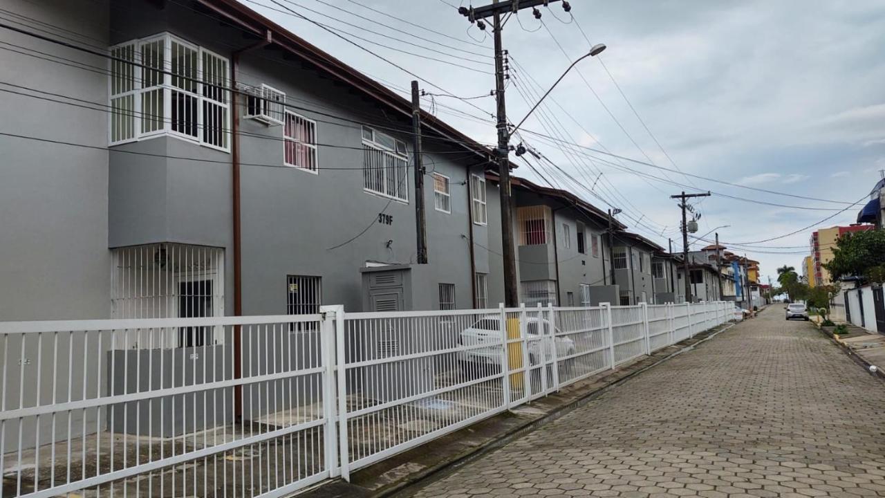- Grande - 250m Da Apartment *